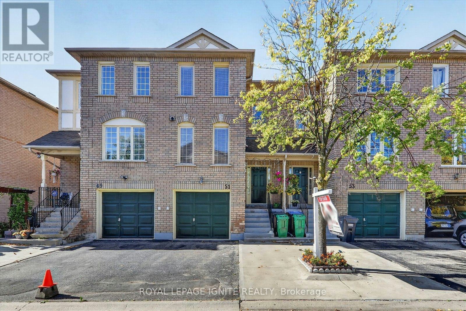 51-2 Sir Lou Drive, Brampton, ON, L6Y 5A8