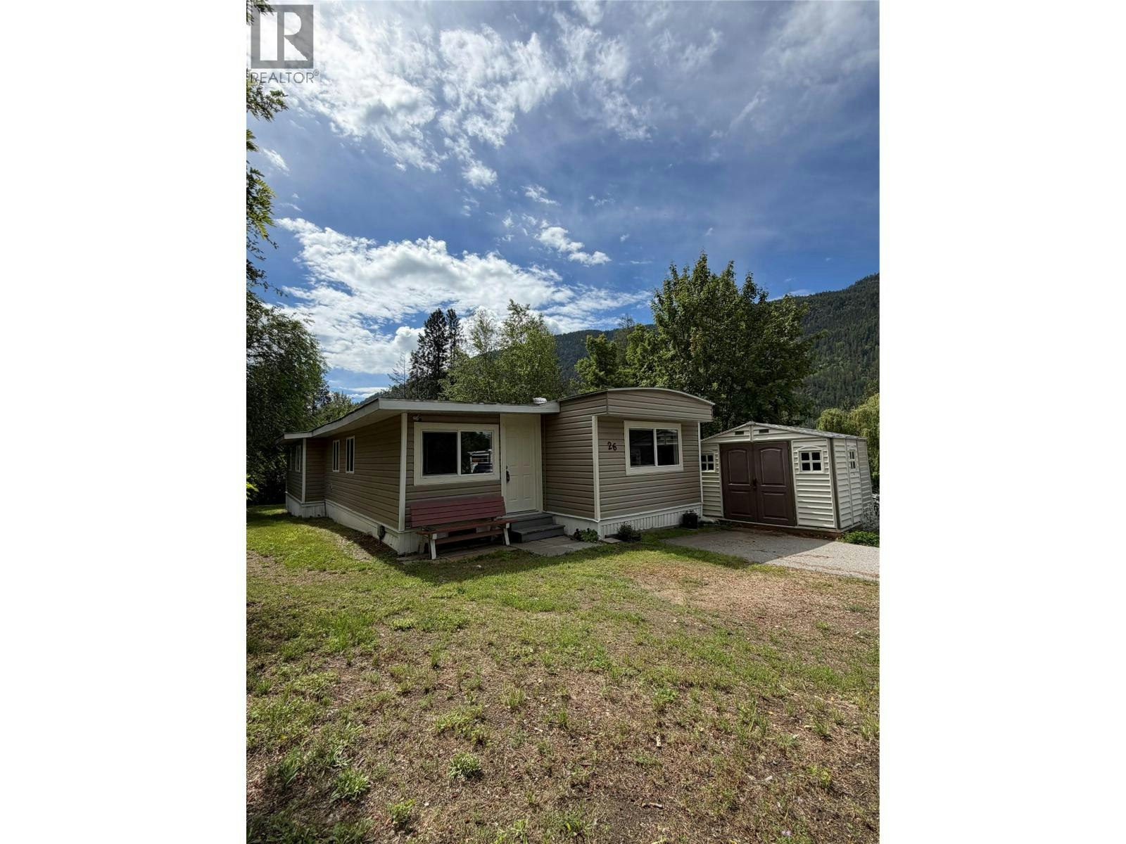 26-3969 Broadwater Road, Castlegar, BC, V1N 4V5