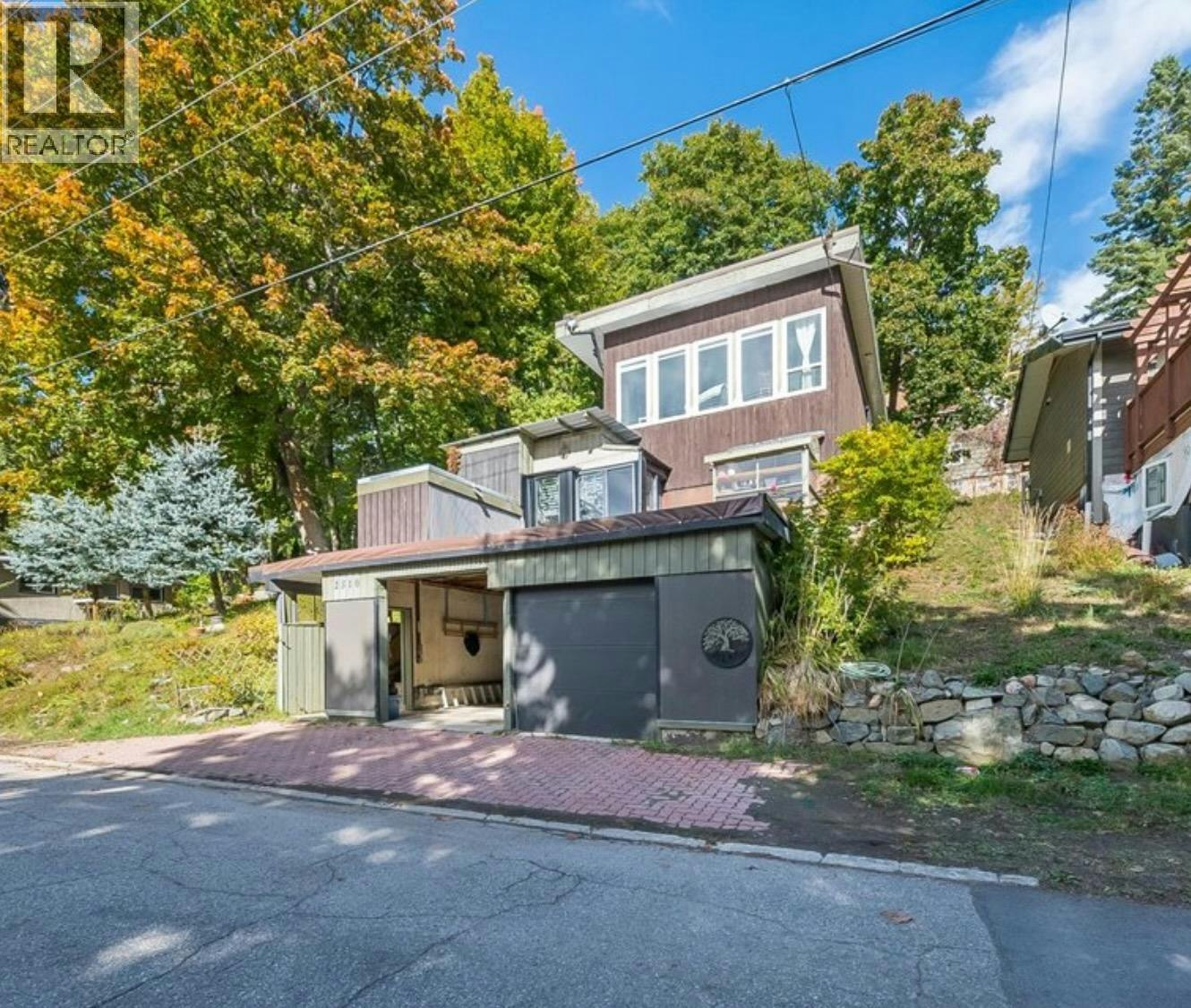 2510 Cooke Avenue, Rossland, BC, V0G 1Y0