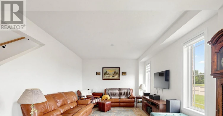 60 Season Crescent, Wasaga Beach, ON, L9Z 0M4 - 4