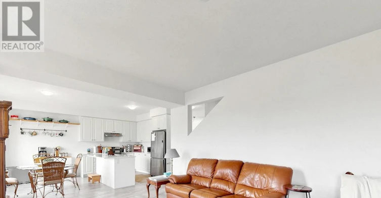 60 Season Crescent, Wasaga Beach, ON, L9Z 0M4 - 6
