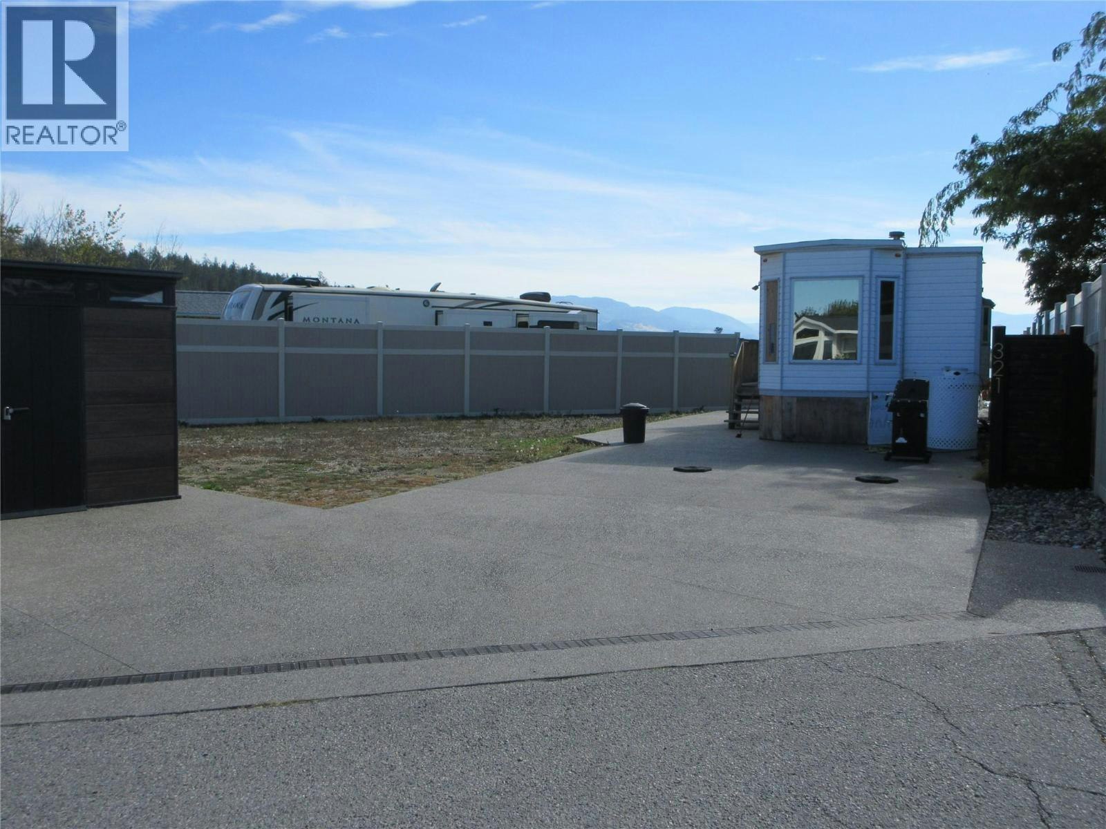 321-415 Commonwealth Road, Kelowna, BC, V4V 1P4