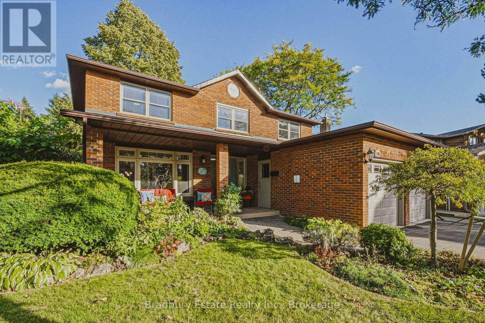 1106 Huntley Court, Oakville, ON, L6H 3B7