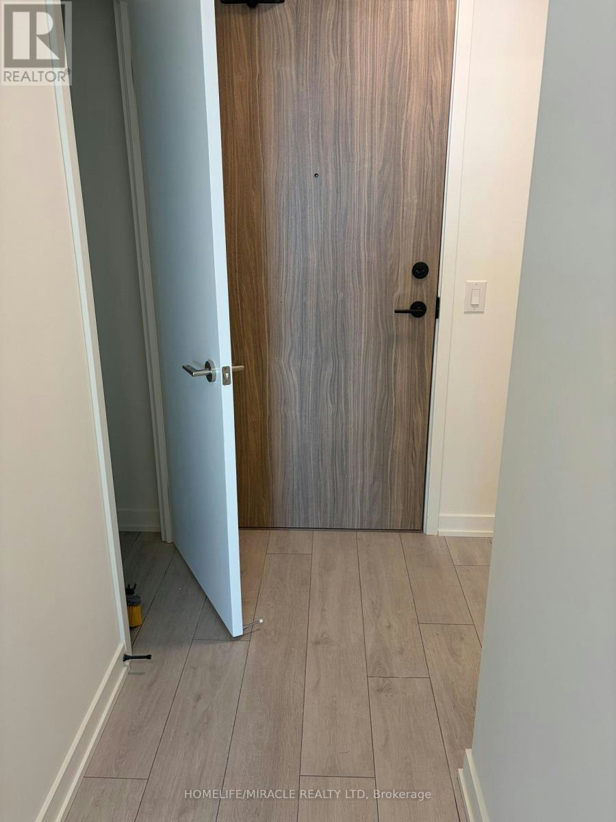 523-1381 Lakeshore Road E, Mississauga, ON, L5E 1G6 2