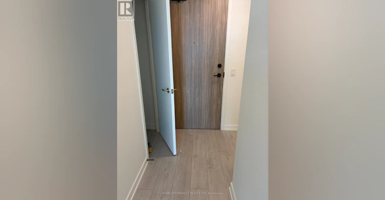 523-1381 Lakeshore Road E, Mississauga, ON, L5E 1G6 - 2