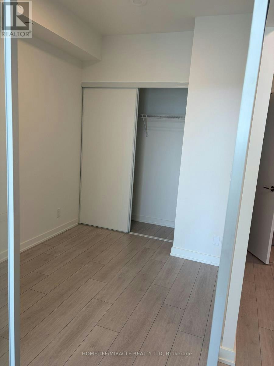 523-1381 Lakeshore Road E, Mississauga, ON, L5E 1G6 4