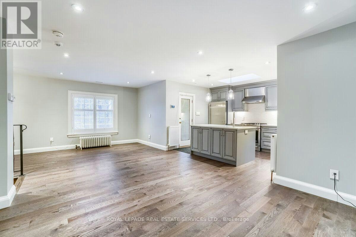 880 Royal York Road, Toronto, ON, M8Y 2V6 - 13