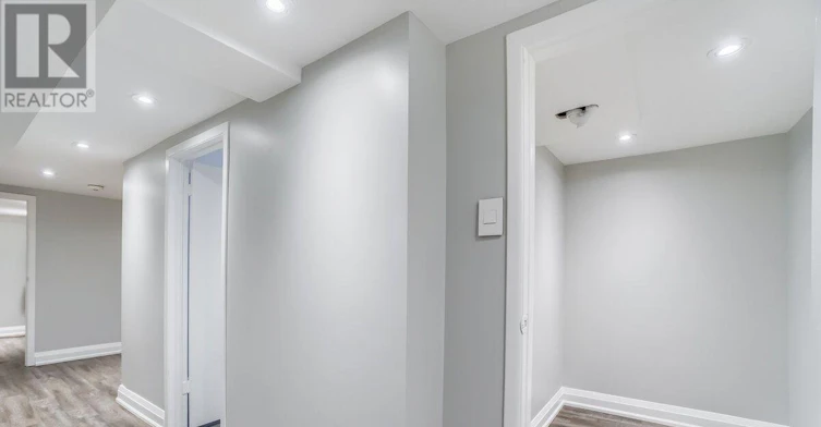 880 Royal York Road, Toronto, ON, M8Y 2V6 - 34