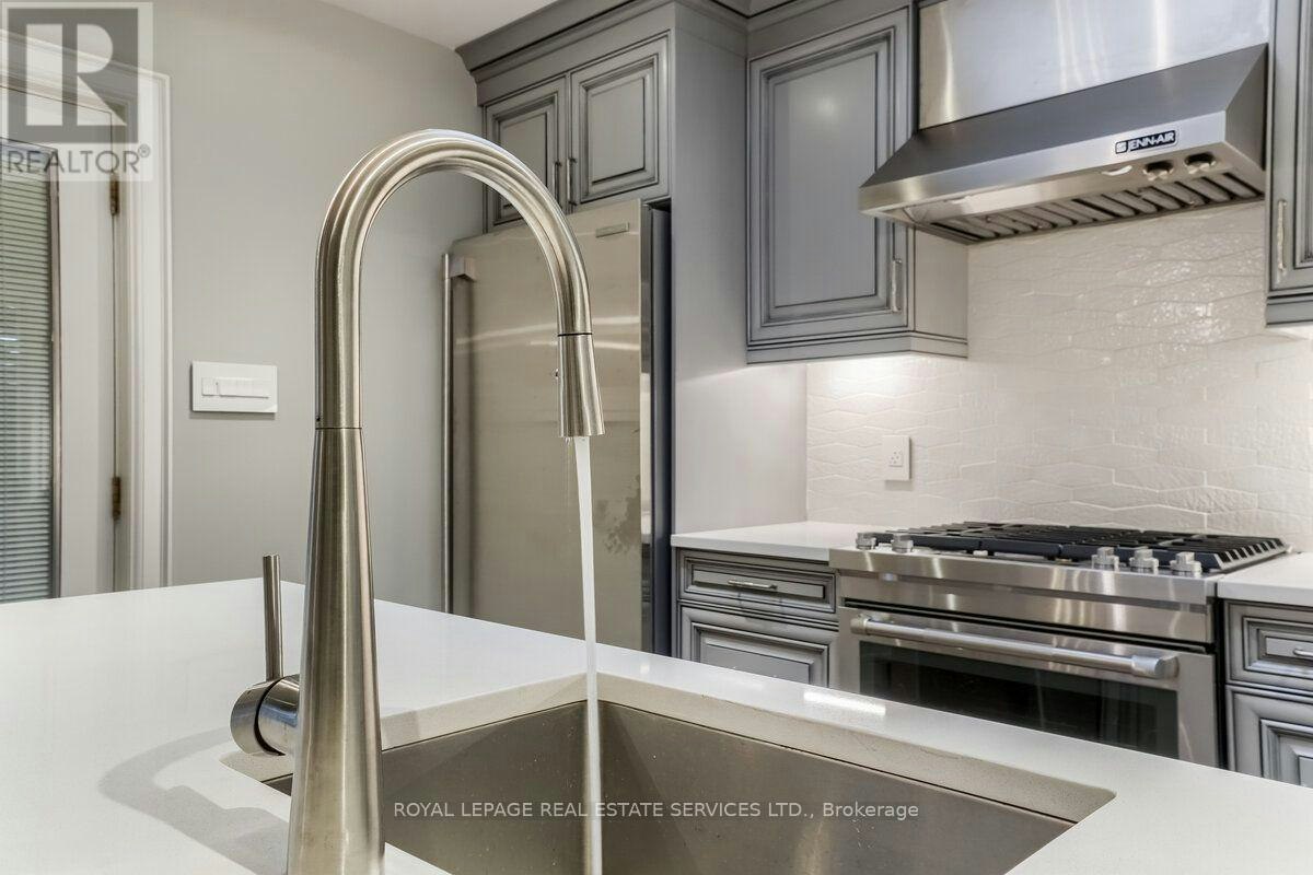 880 Royal York Road, Toronto, ON, M8Y 2V6 - 16