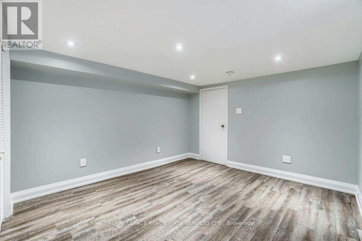 880 Royal York Road, Toronto, ON, M8Y 2V6 - 32