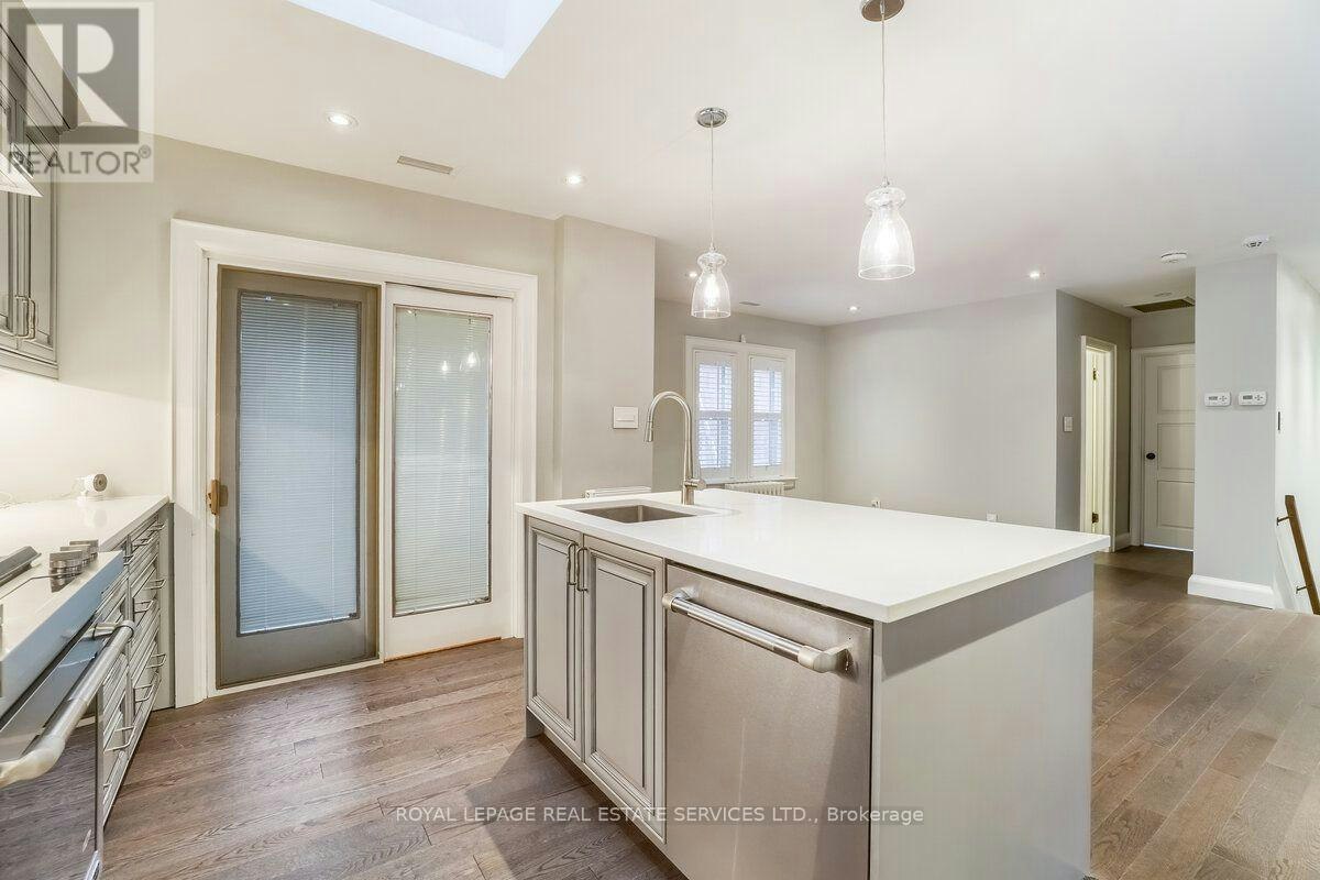 880 Royal York Road, Toronto, ON, M8Y 2V6 - 18