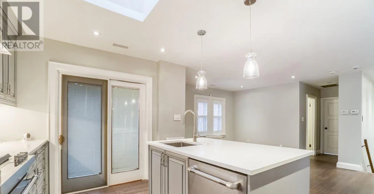 880 Royal York Road, Toronto, ON, M8Y 2V6 - 18