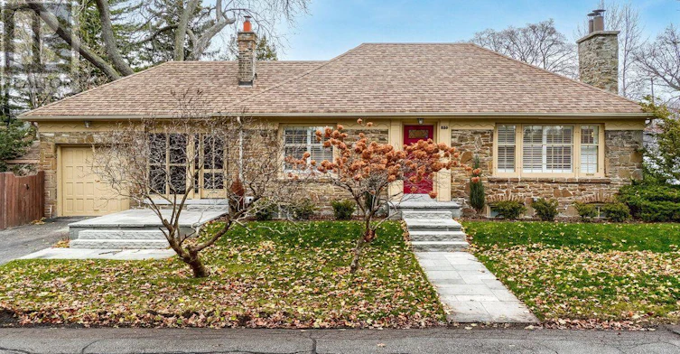 880 Royal York Road, Toronto, ON, M8Y 2V6