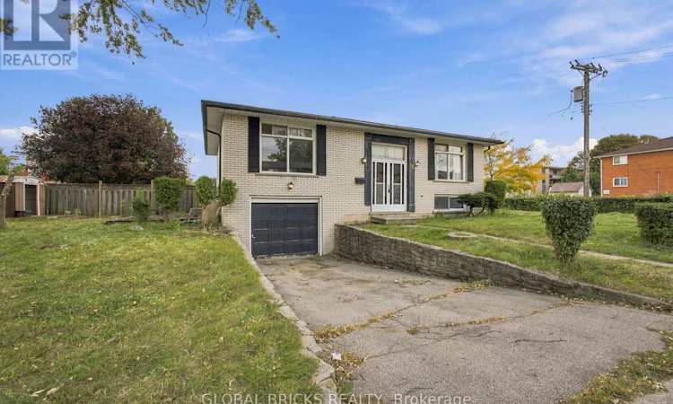 18 Falesy Avenue