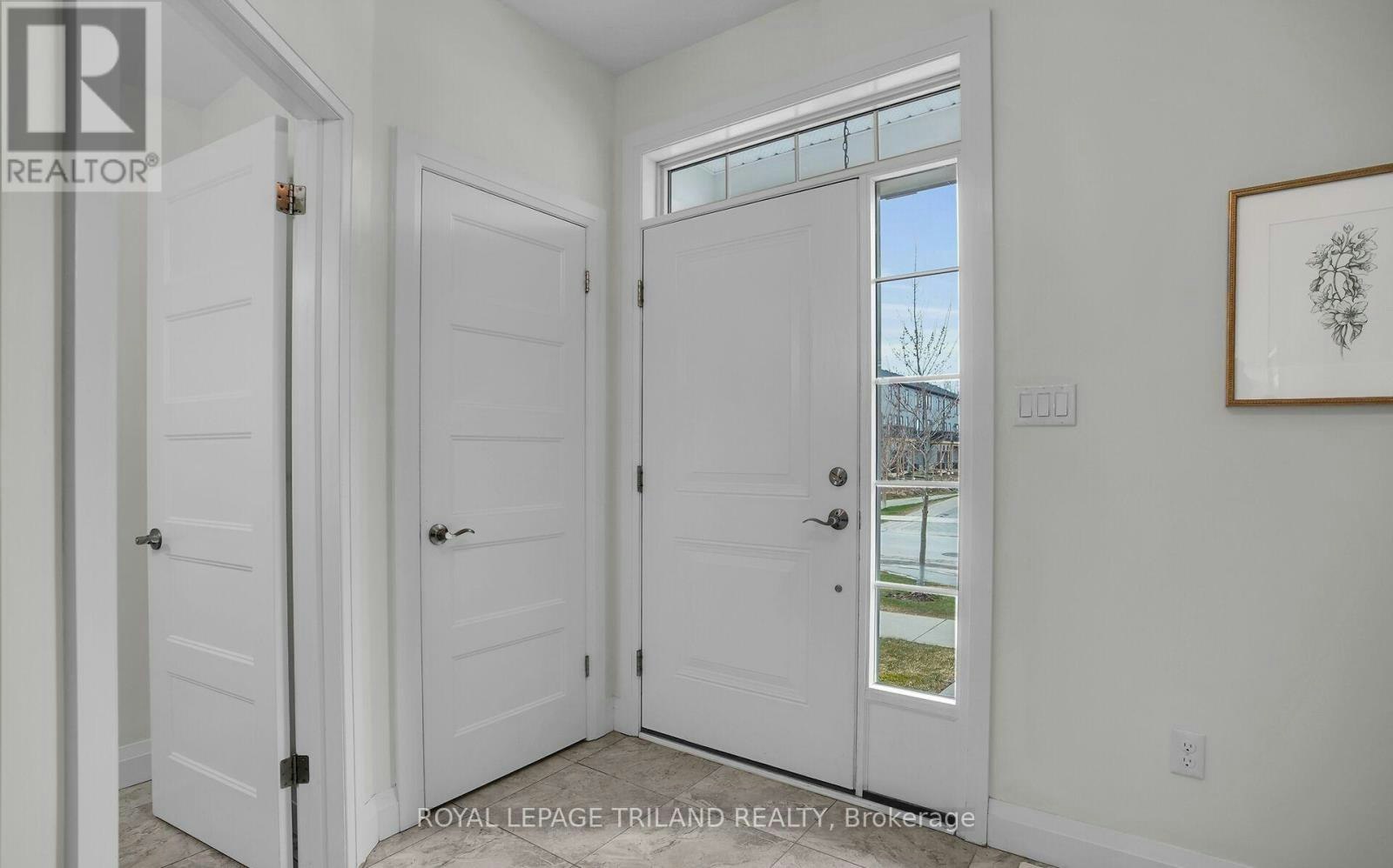 303 Callaway Road, London, ON, N6G 0N8 4