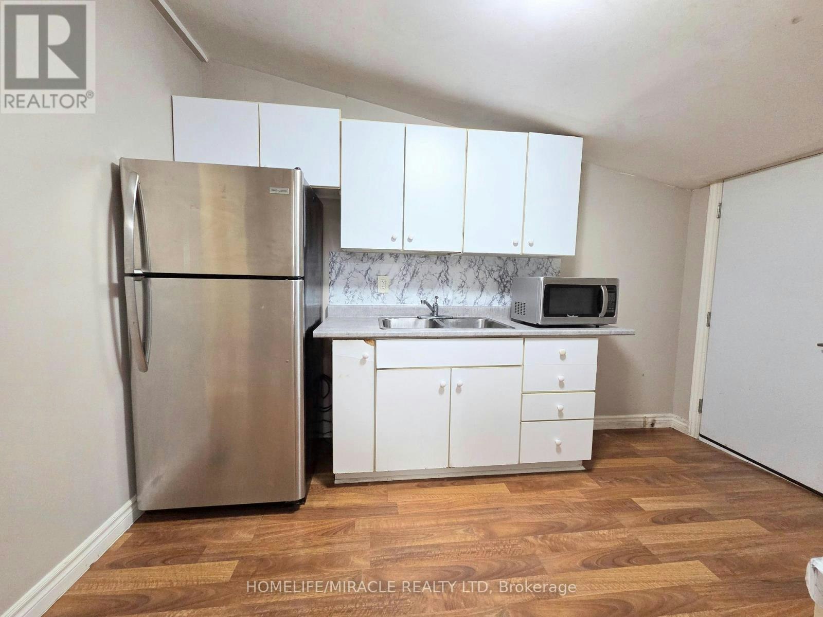908 Windsor Avenue, Windsor, ON, N9A 1K2 - 18