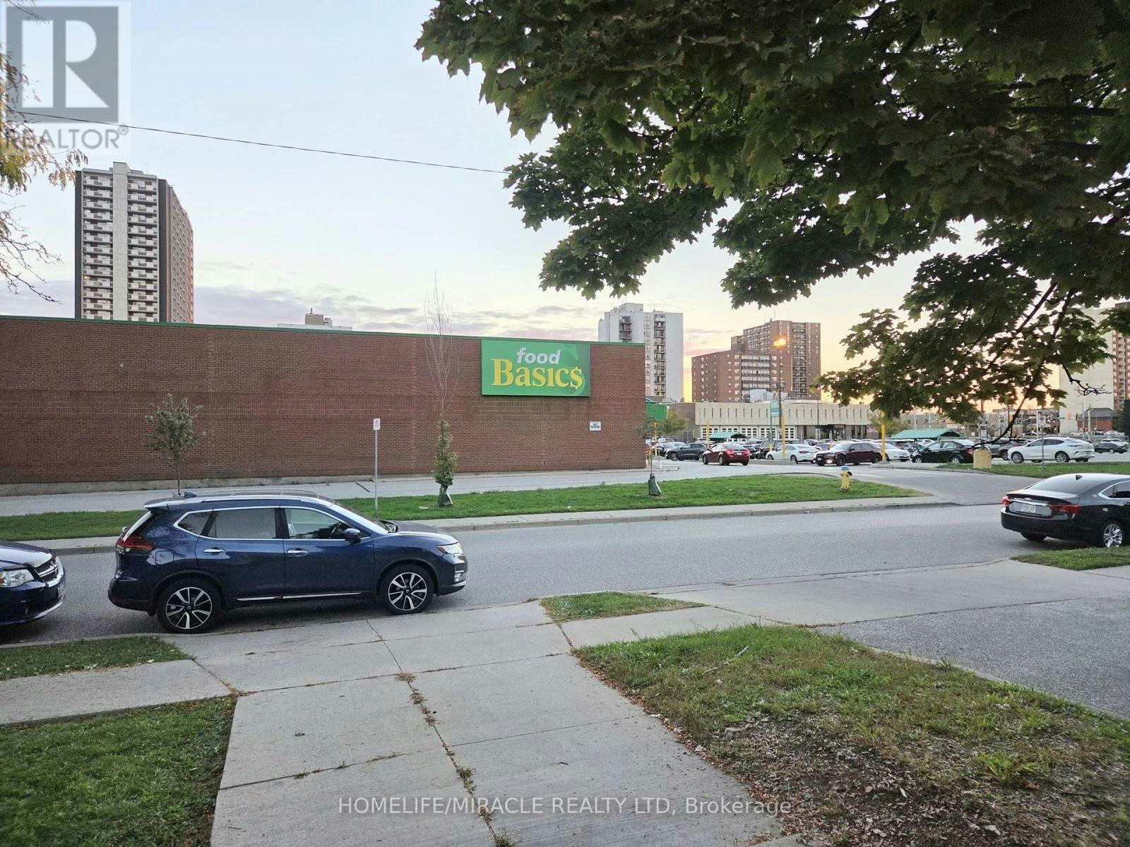 908 Windsor Avenue, Windsor, ON, N9A 1K2 - 4