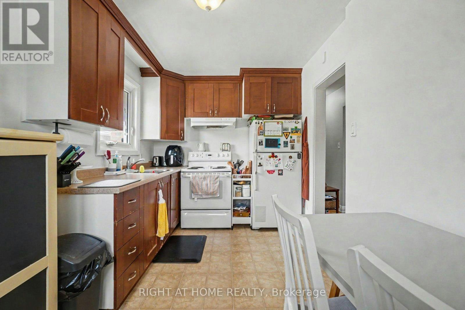 1-707 Edison Avenue, Ottawa, ON, K2A 1W2 - 6
