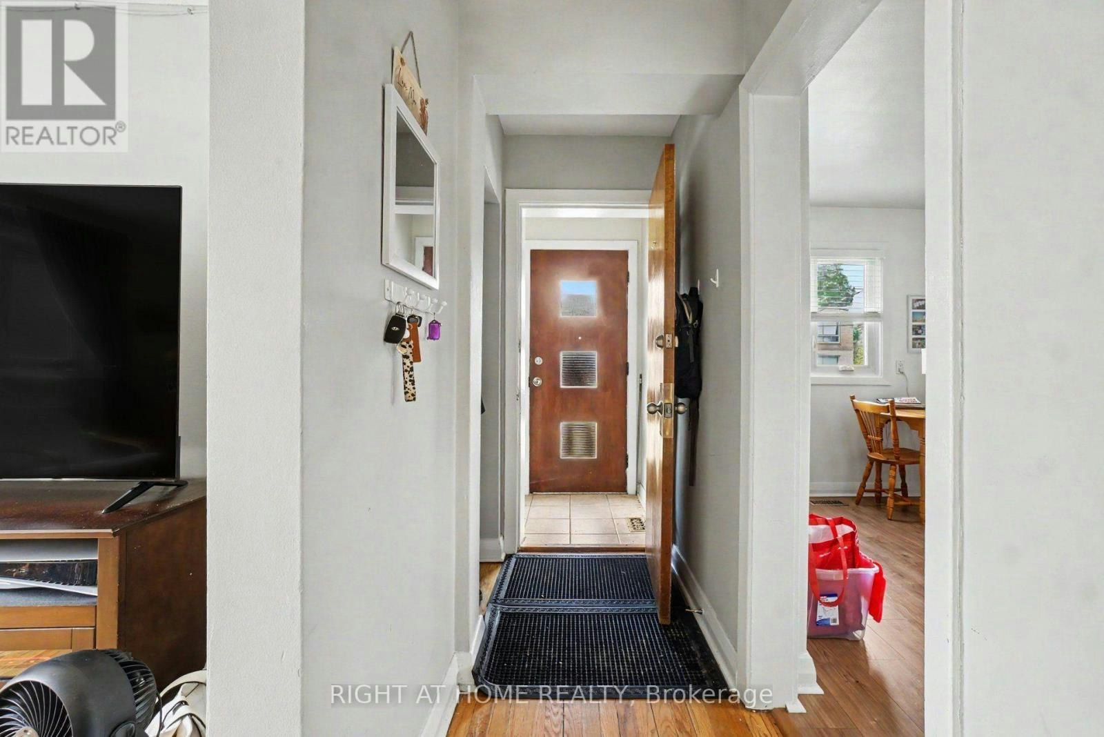 1-707 Edison Avenue, Ottawa, ON, K2A 1W2 - 3