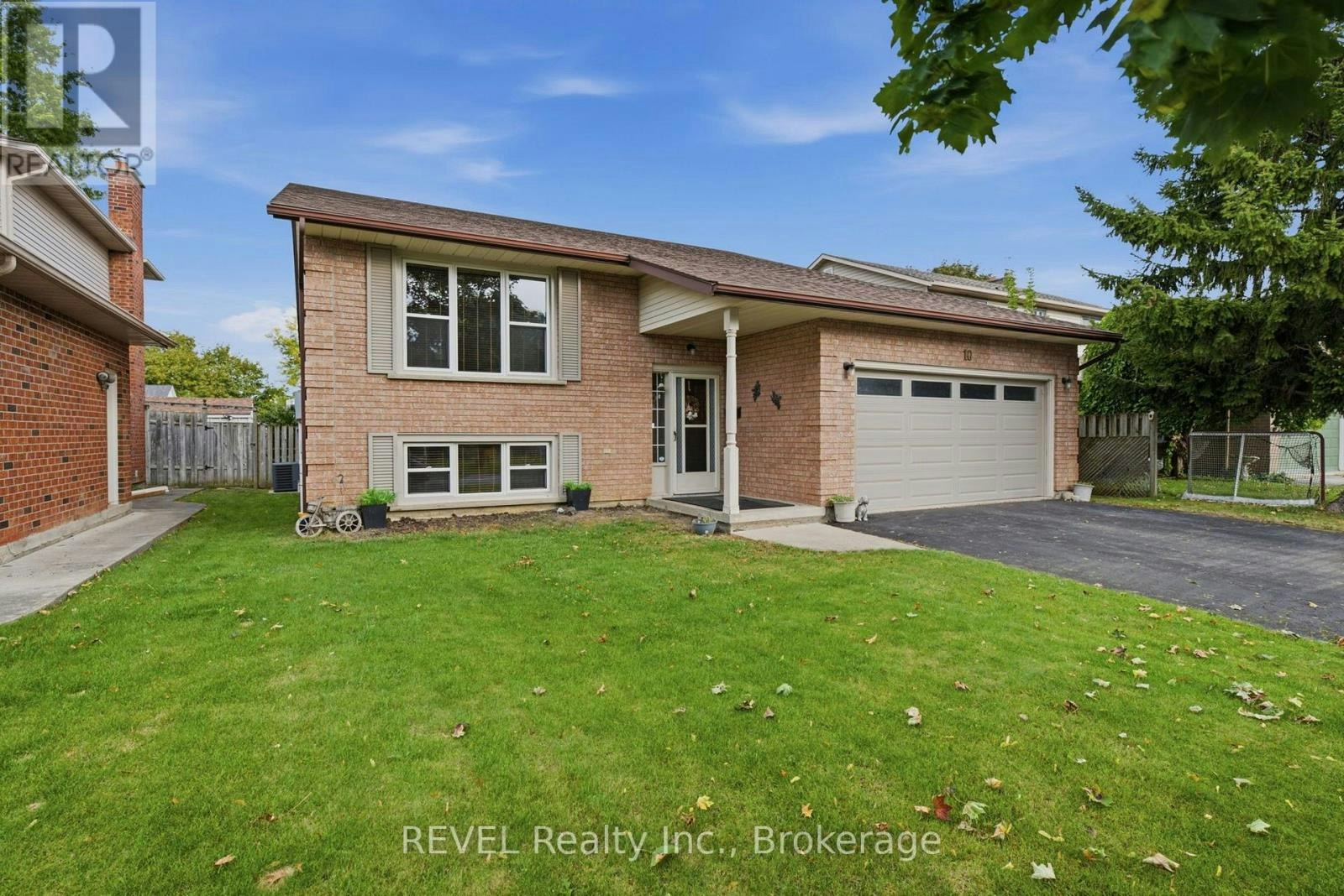 10 Michelle Drive, St. Catharines, ON, L2S 3G7