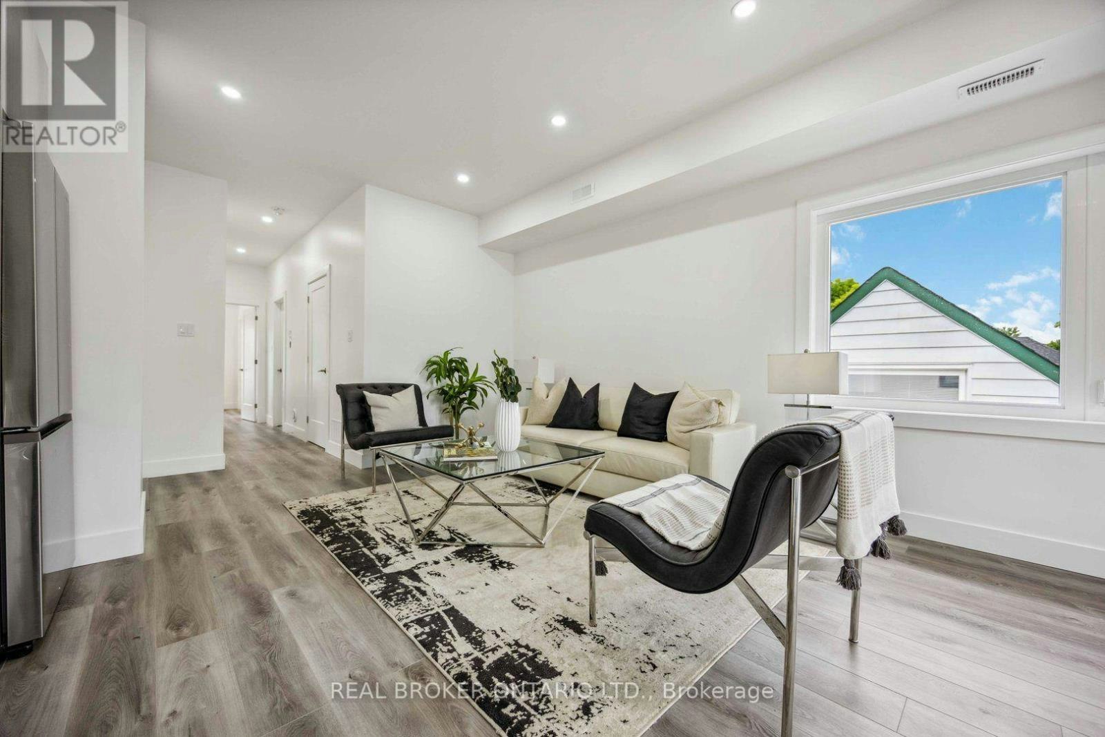 4-14 Hatfield Crescent, Toronto, ON, M9W 2R8 - 3