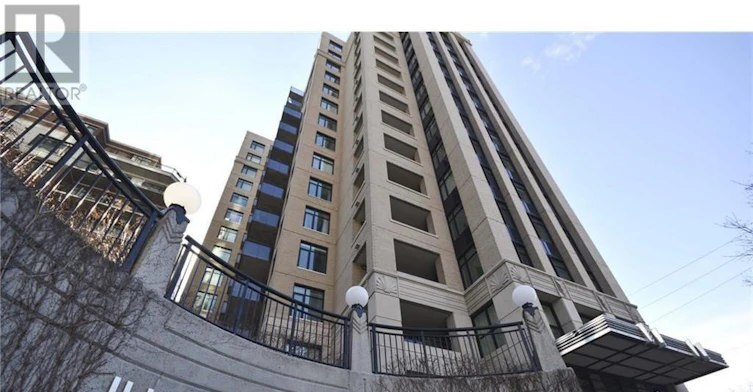 302-245 Kent Street, Ottawa, ON, K2P 0A5 - 2