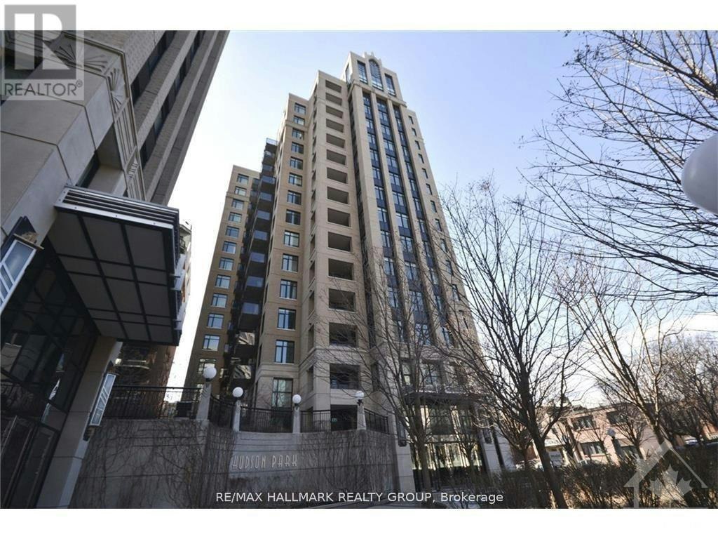 302-245 Kent Street, Ottawa, ON, K2P 0A5