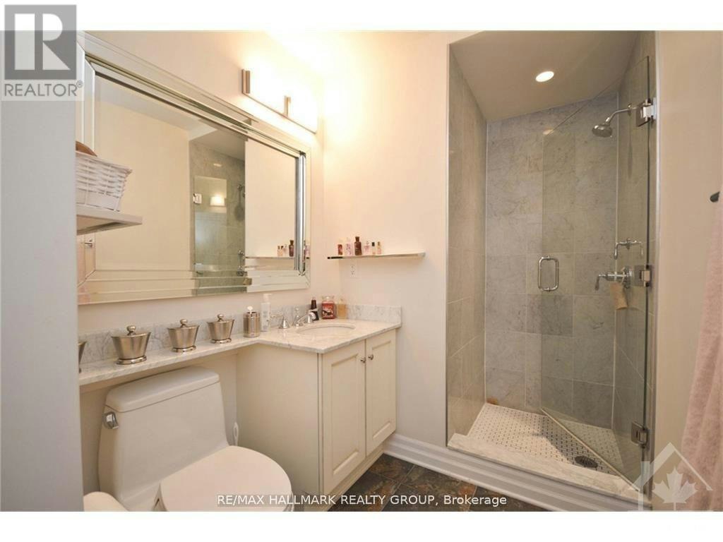 302-245 Kent Street, Ottawa, ON, K2P 0A5 - 19