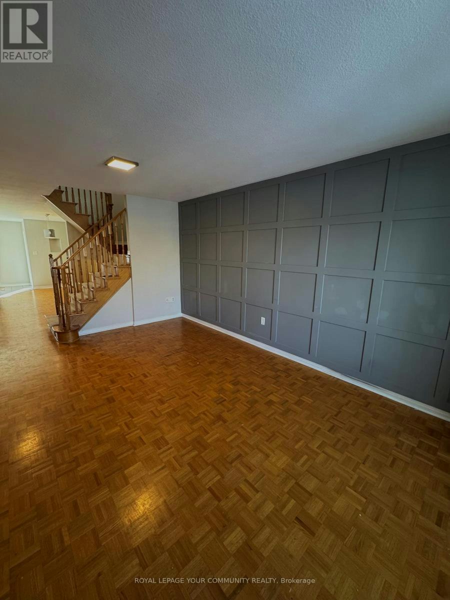 89 Sonoma Boulevard, Vaughan, ON, L4H 1N8 2
