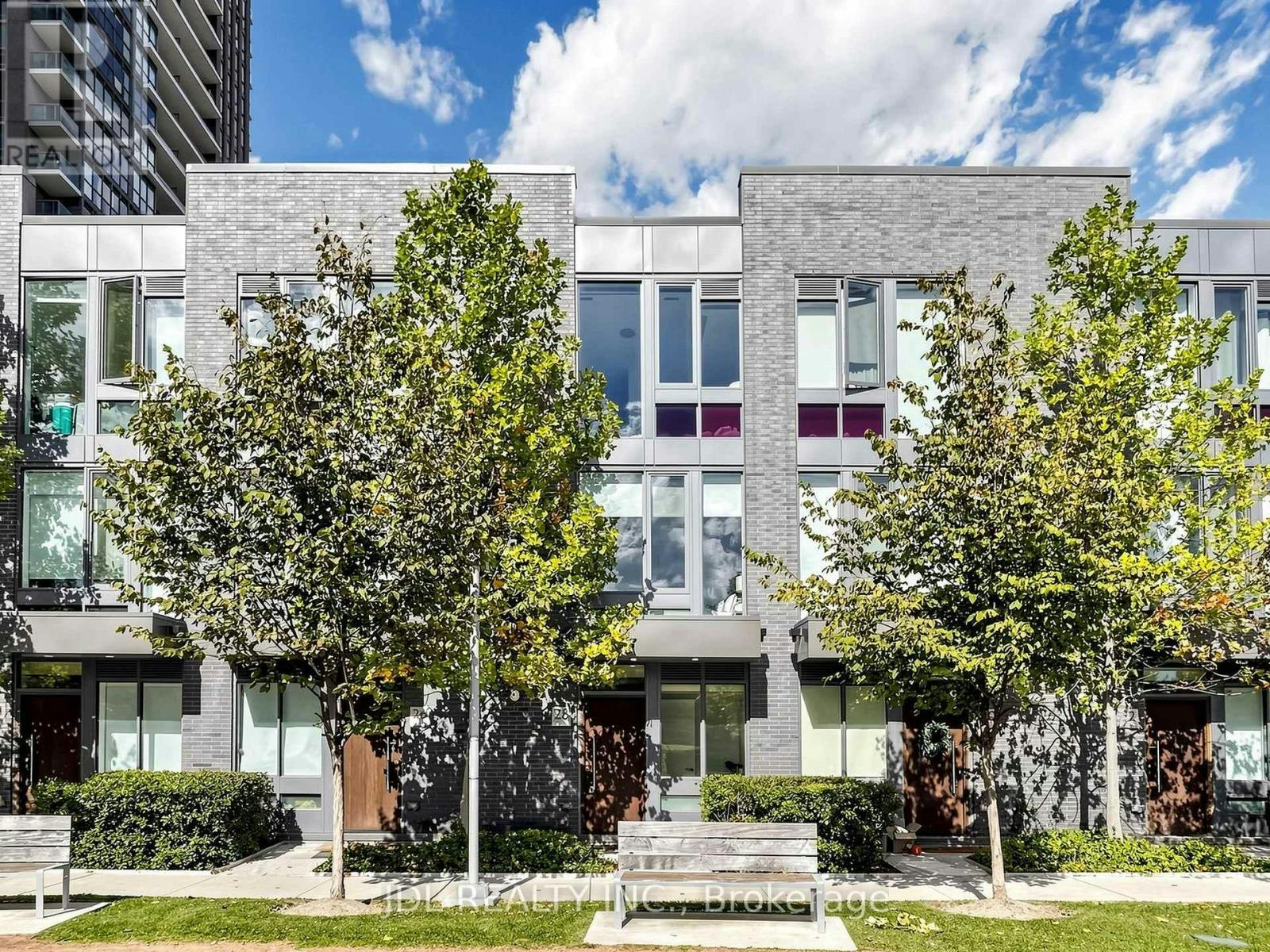 28 Sonic Way, Toronto, ON, M3C 3Z2