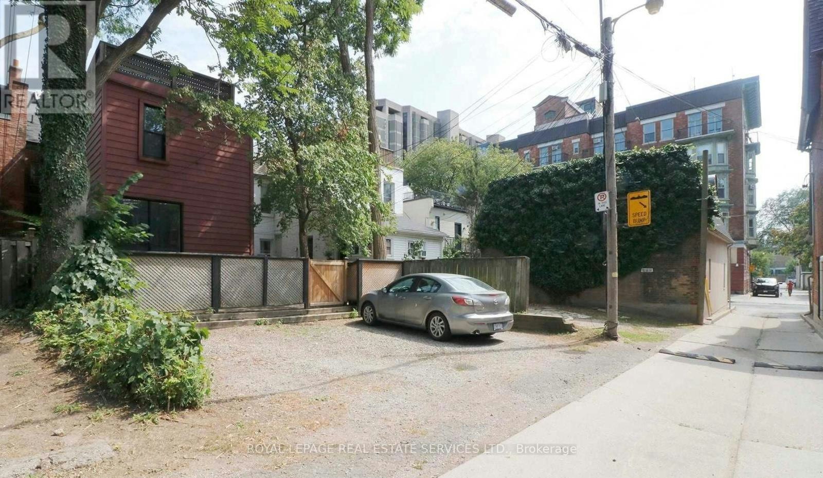 2-390 Huron Street, Toronto, ON, M5S 2G6 - 10