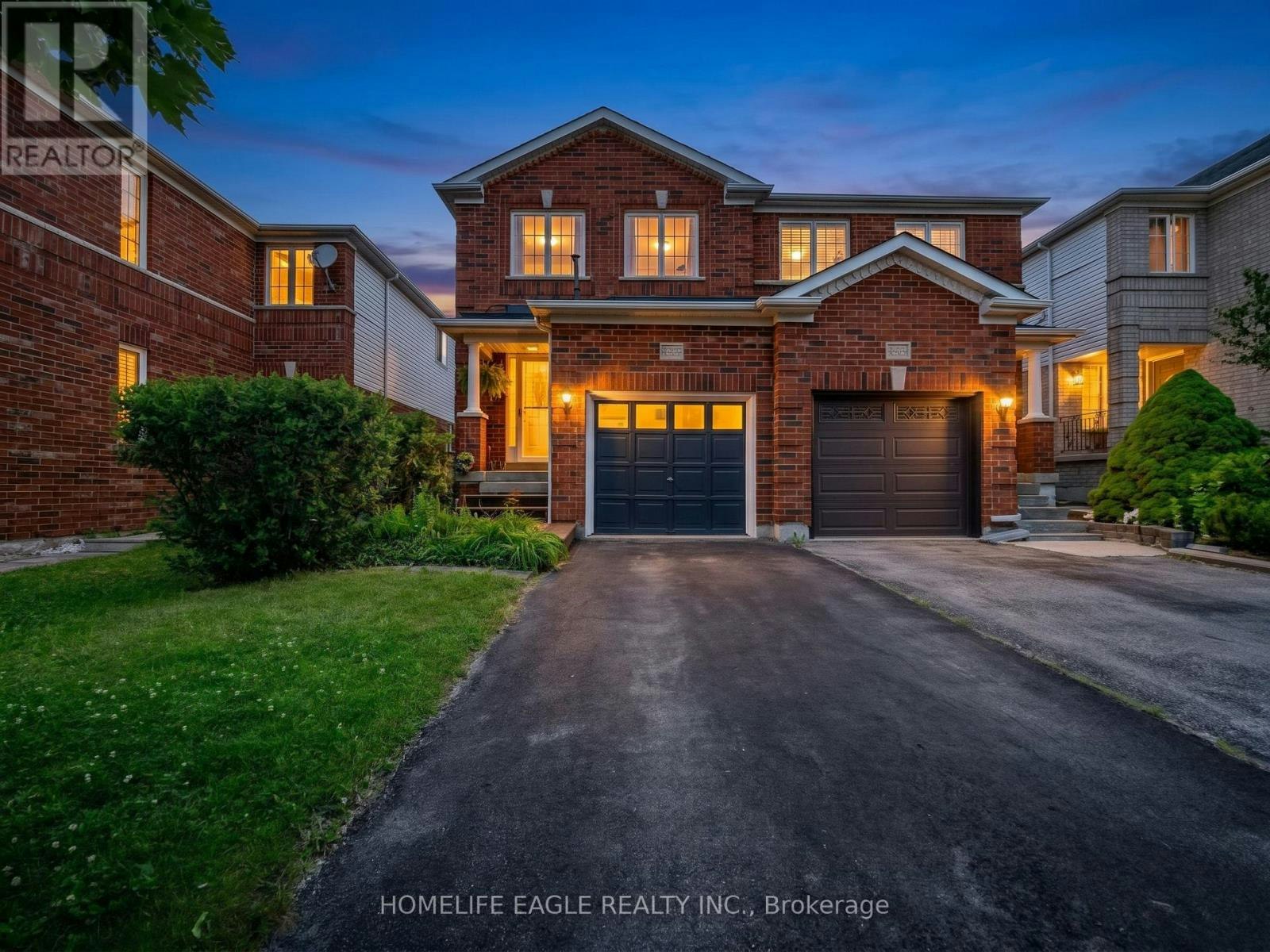 479 Heddle Crescent, Newmarket, ON, L3X 2J4
