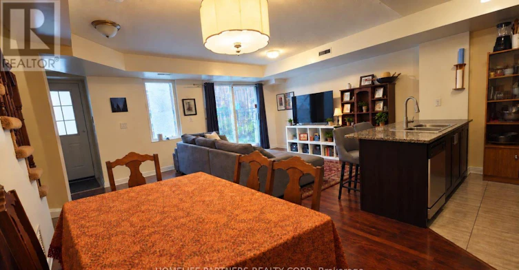 123-25 Turntable Crescent, Toronto, ON, M6H 4K8 - 7