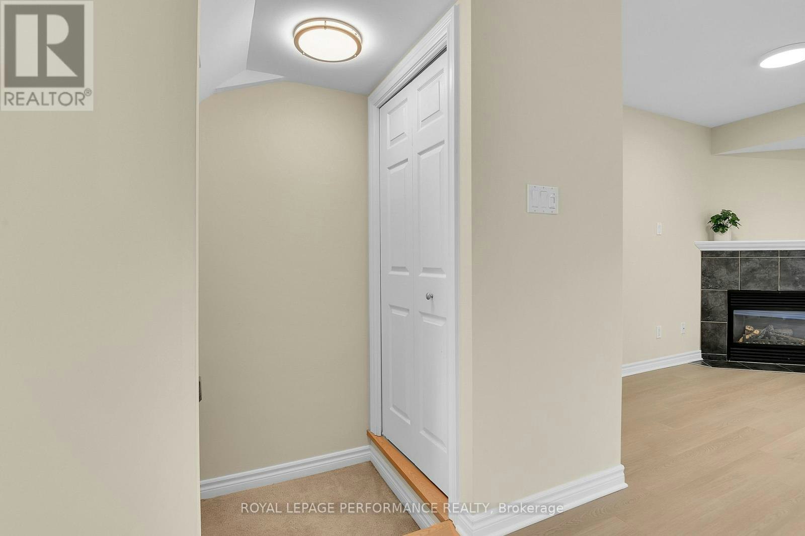64 Mayflower Private, Ottawa, ON, K2B 0A2 - 7