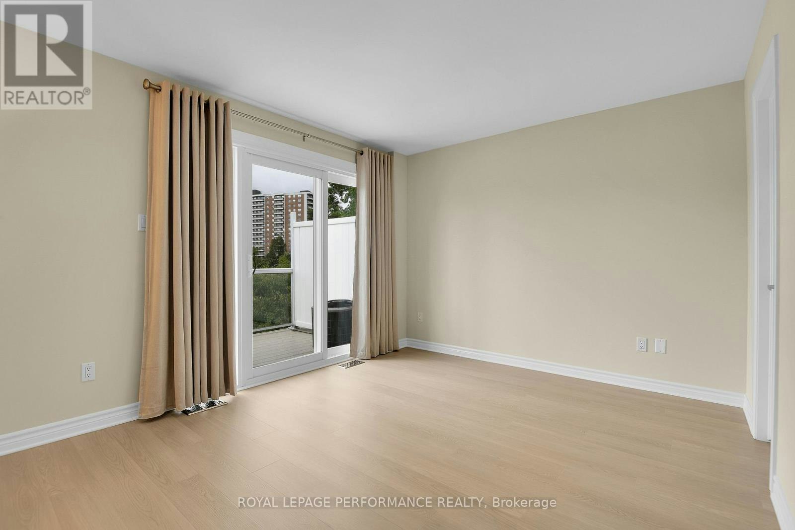 64 Mayflower Private, Ottawa, ON, K2B 0A2 - 31