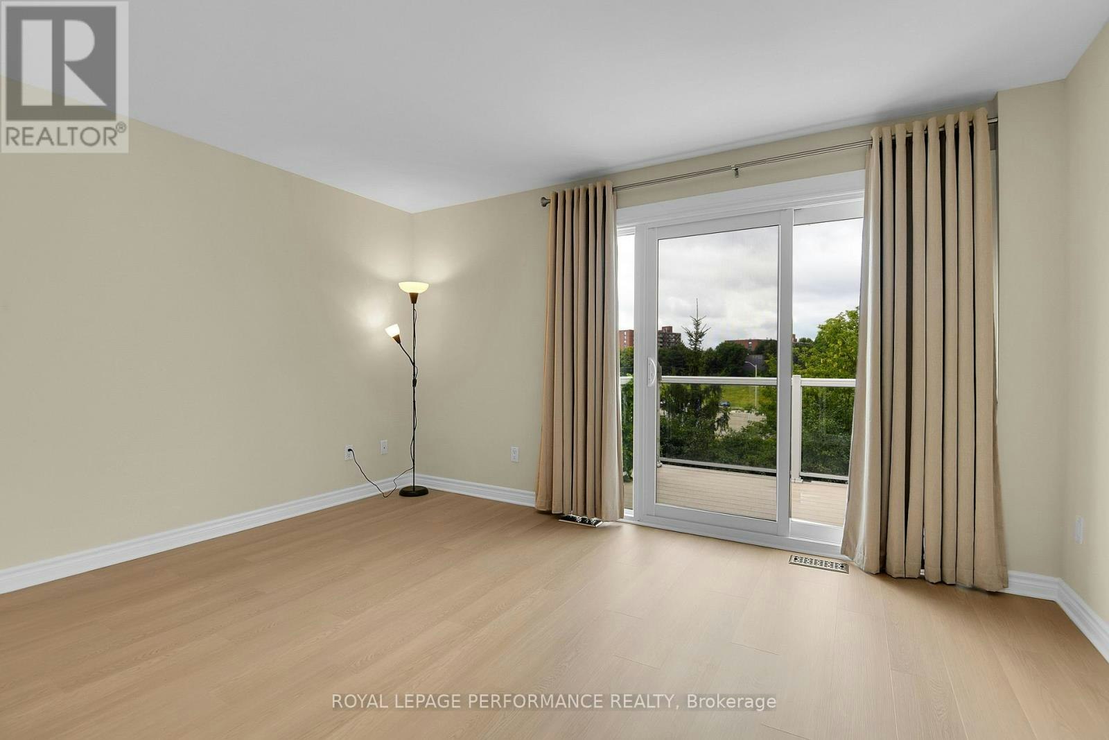 64 Mayflower Private, Ottawa, ON, K2B 0A2 - 25