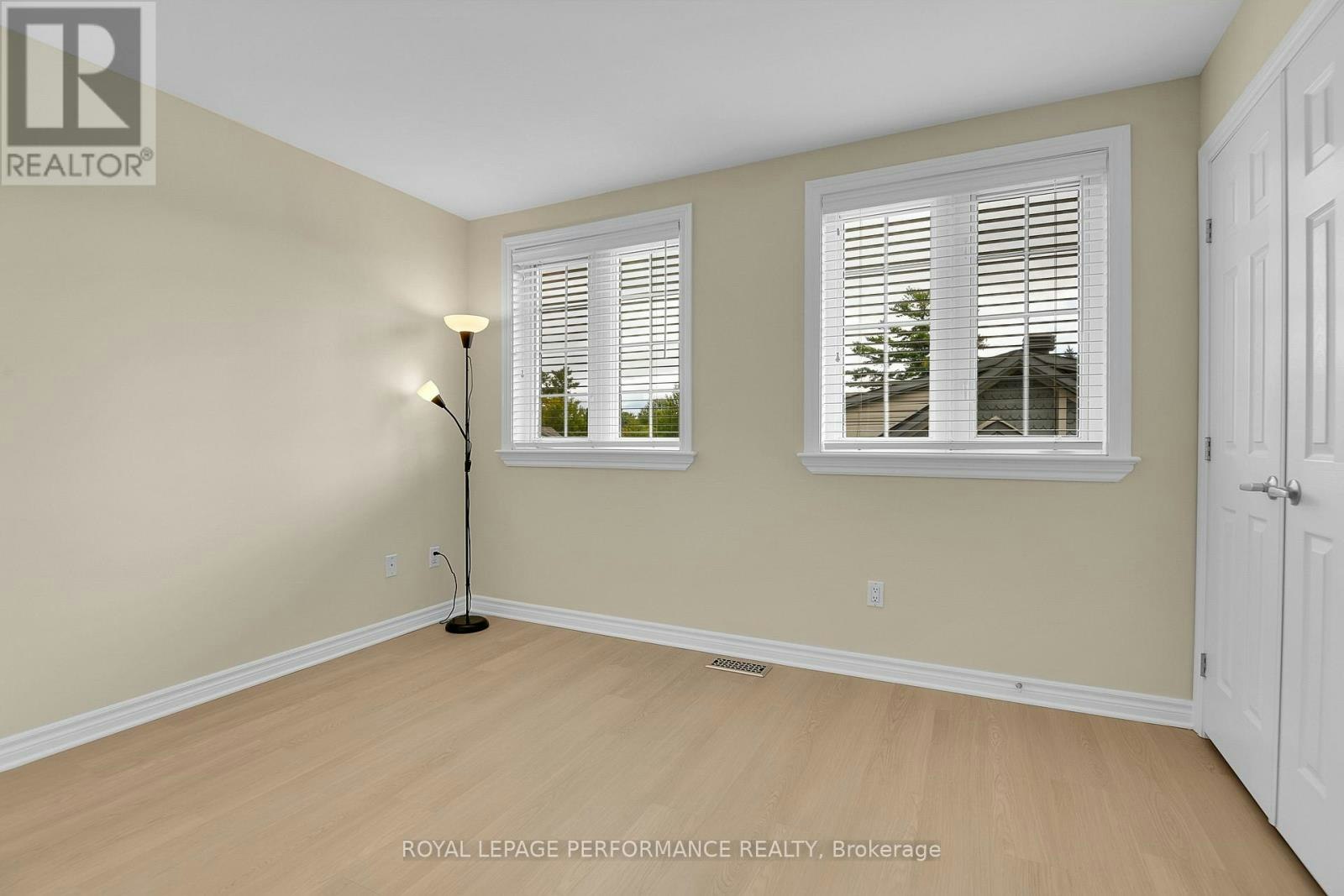 64 Mayflower Private, Ottawa, ON, K2B 0A2 - 29