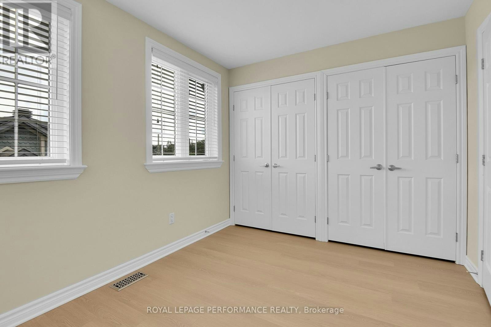64 Mayflower Private, Ottawa, ON, K2B 0A2 - 32
