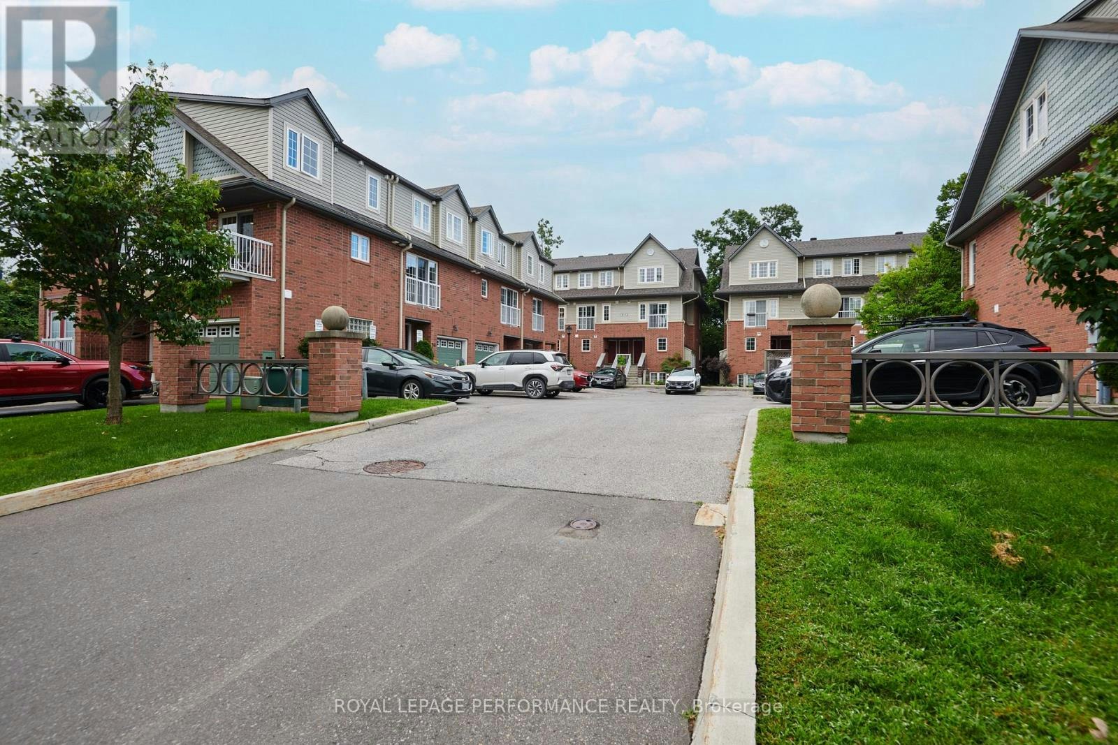 64 Mayflower Private, Ottawa, ON, K2B 0A2 - 2