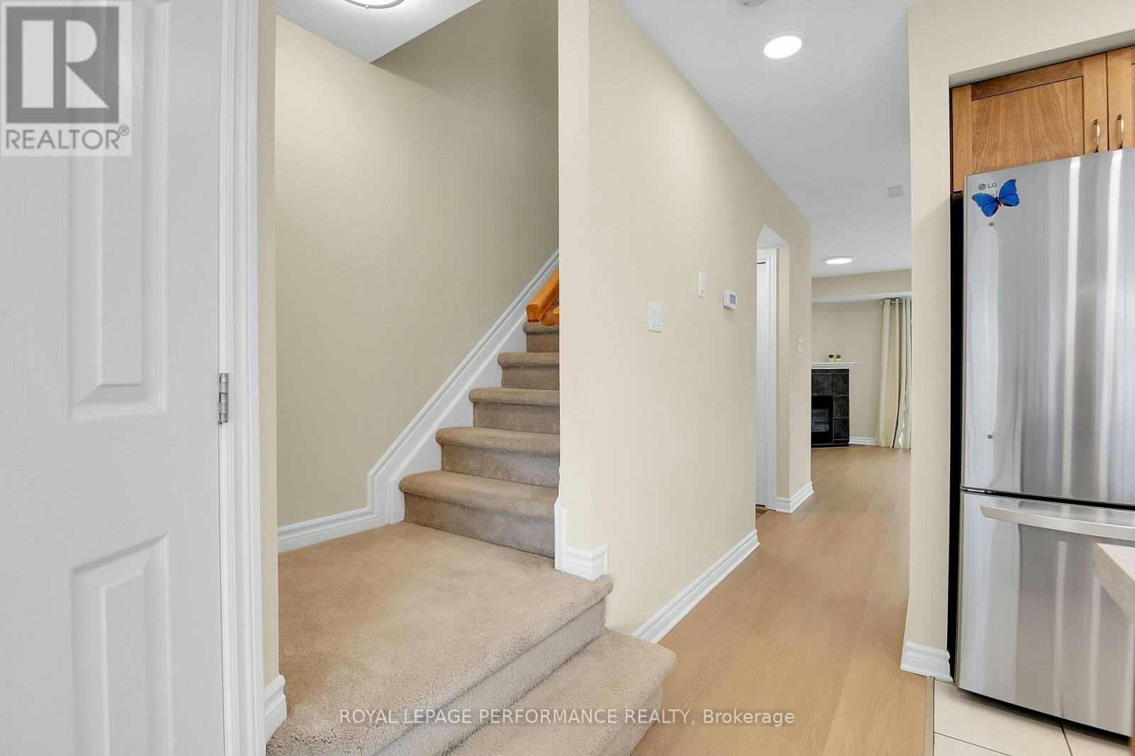 64 Mayflower Private, Ottawa, ON, K2B 0A2 - 23