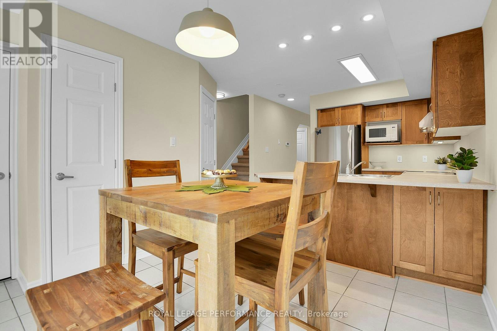 64 Mayflower Private, Ottawa, ON, K2B 0A2 - 21