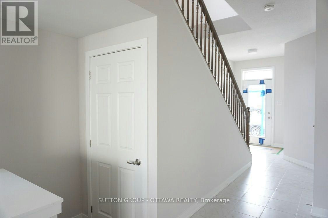 663 Allied Mews, Ottawa, ON, K2S 1B9 - 5