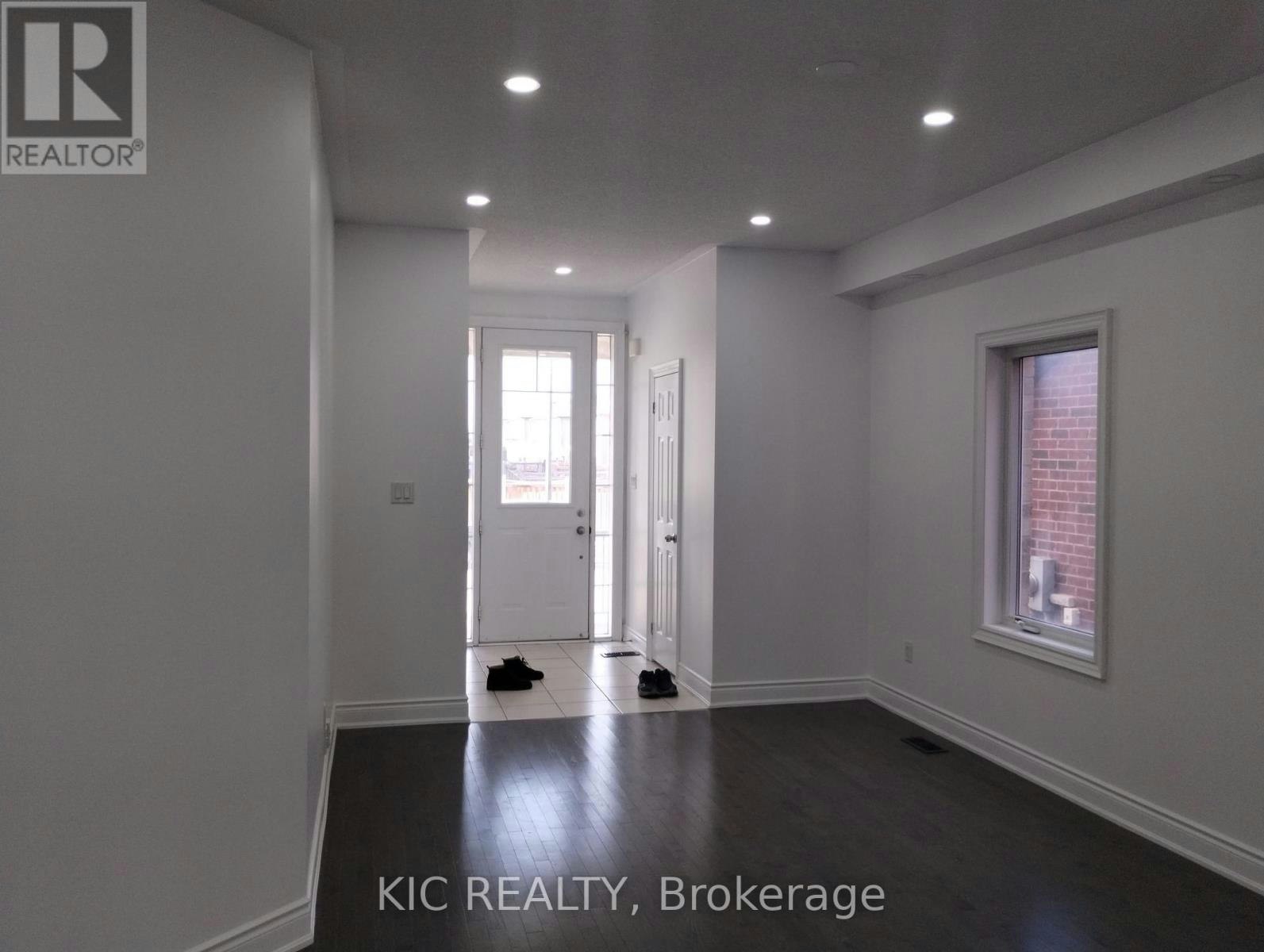 1461 Lormel Gate Avenue, Innisfil, ON, L0L 1W0 - 2