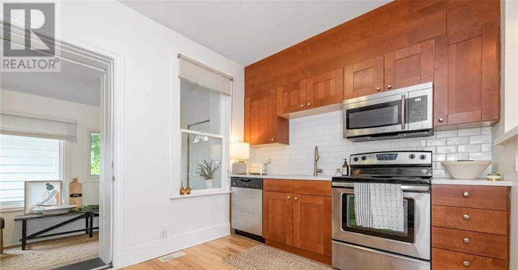 109 Melrose Avenue, Ottawa, ON, K1Y 3K6 - 9