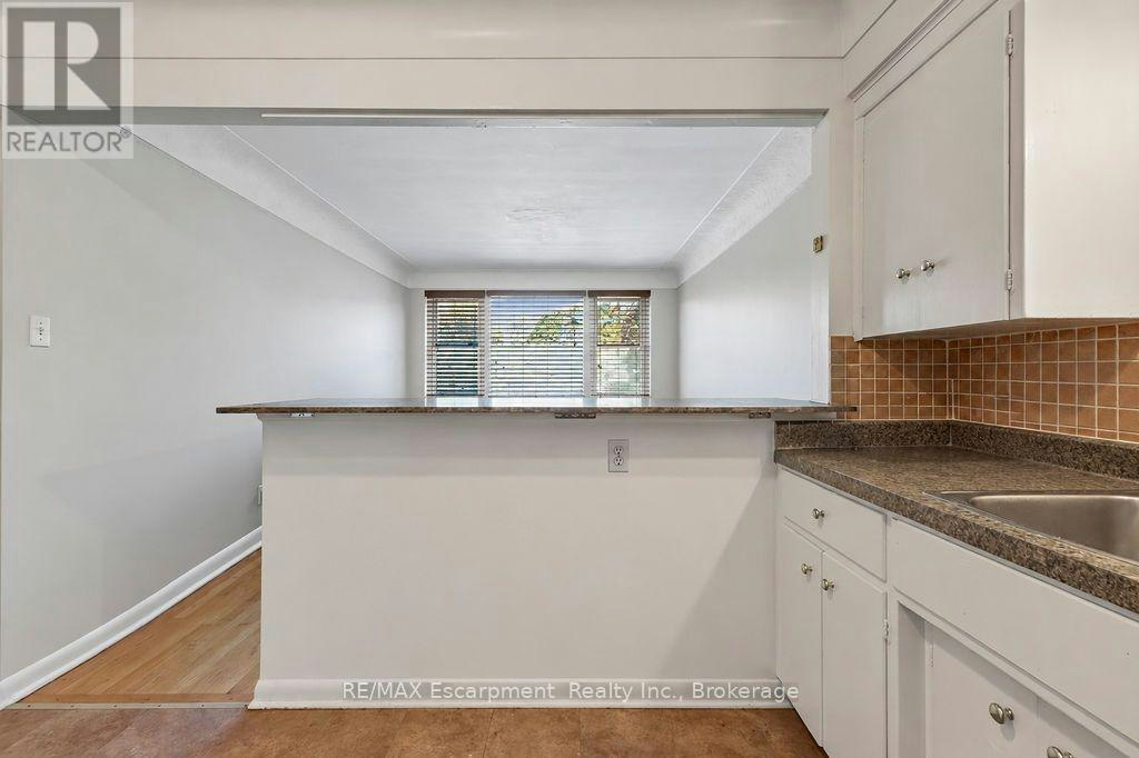 303-830 Robinson Street, Burlington, ON, L7R 2L5 - 7
