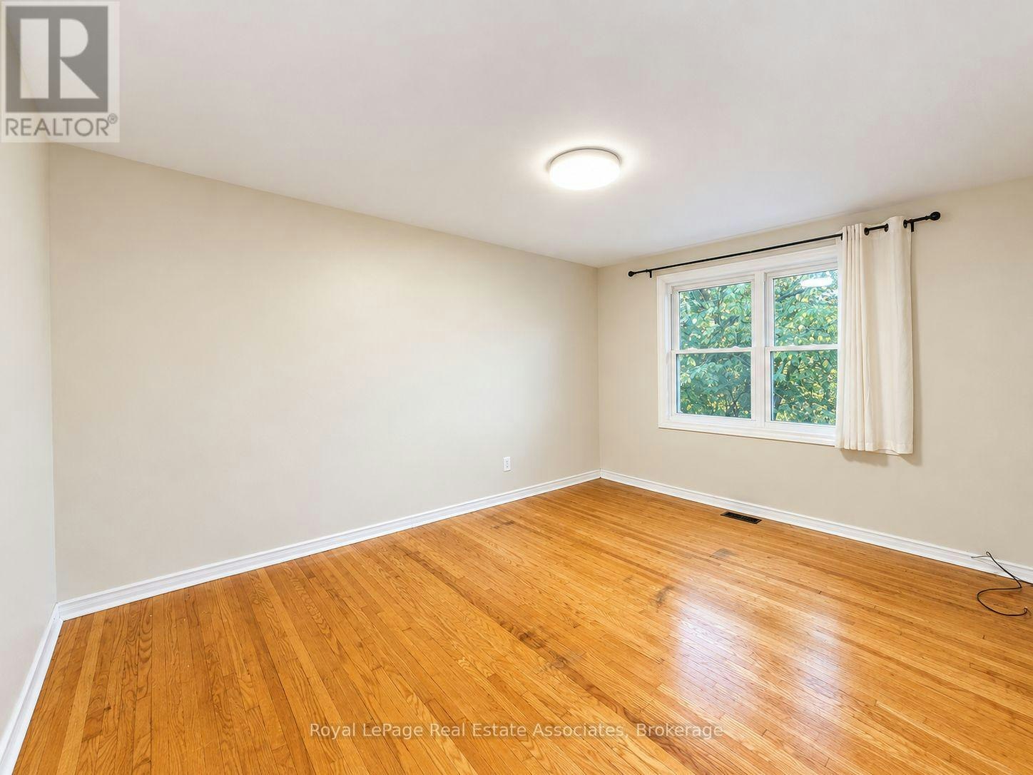UPPER-10 Elizabeth Street, Halton Hills, ON, L7G 3K2 - 8