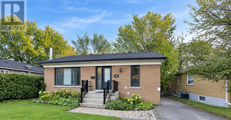 UPPER-10 Elizabeth Street, Halton Hills, ON, L7G 3K2