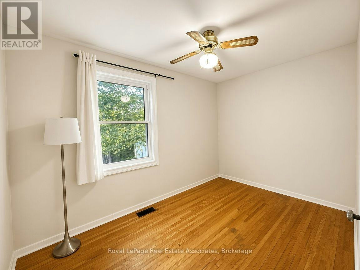 UPPER-10 Elizabeth Street, Halton Hills, ON, L7G 3K2 - 13
