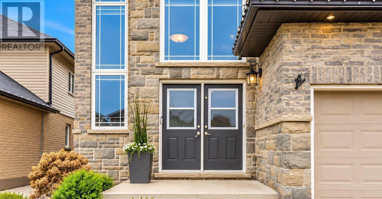 115 Davinci Boulevard, Hamilton, ON, L9B 0C3 - 2