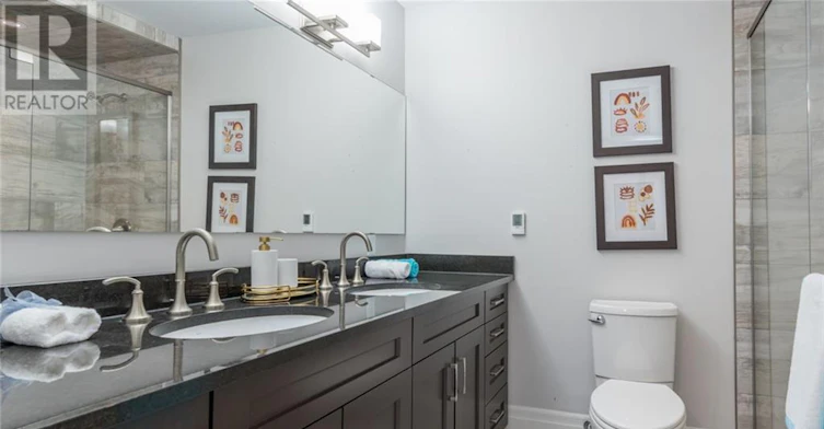 234 Shakespeare Drive, Waterloo, ON, N2L 2T6 - 24